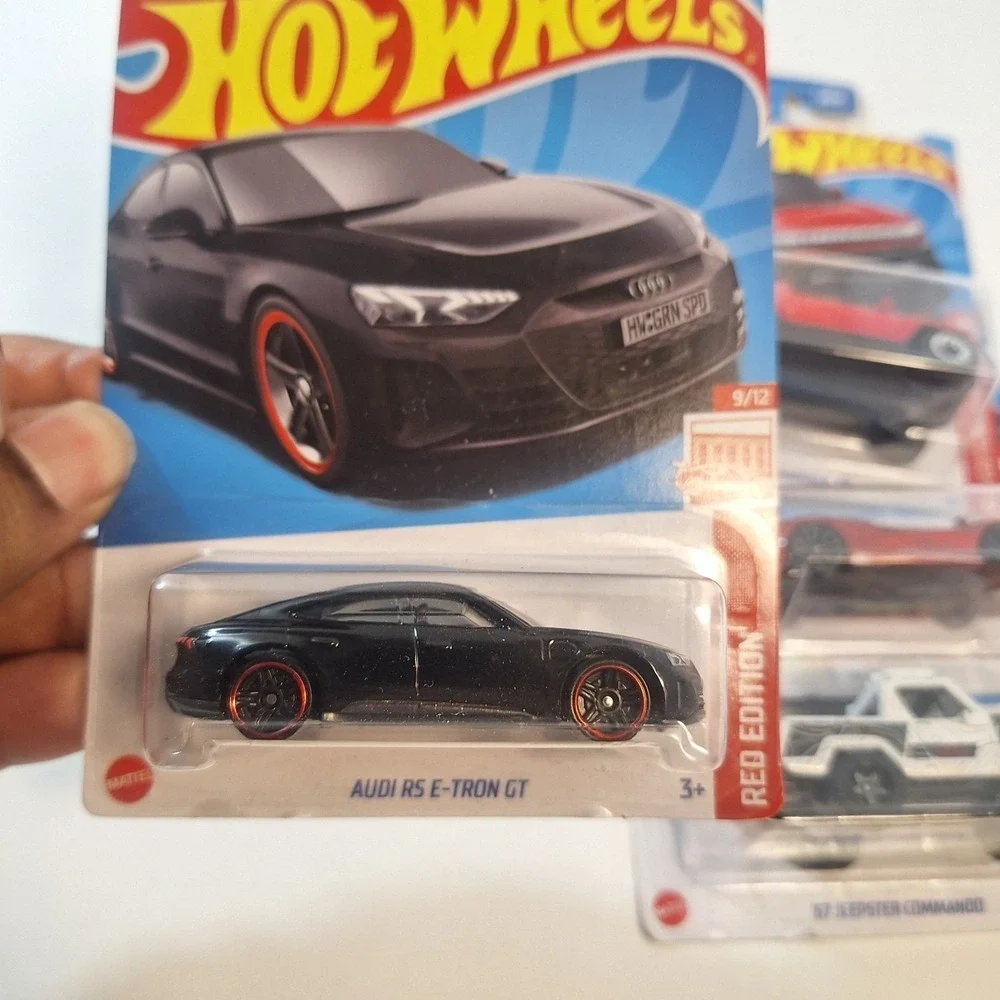Hot Wheels Target Red Edition 6 Cars Cadillac/ Audi/ Hummer/‎ McLaren/ Charger